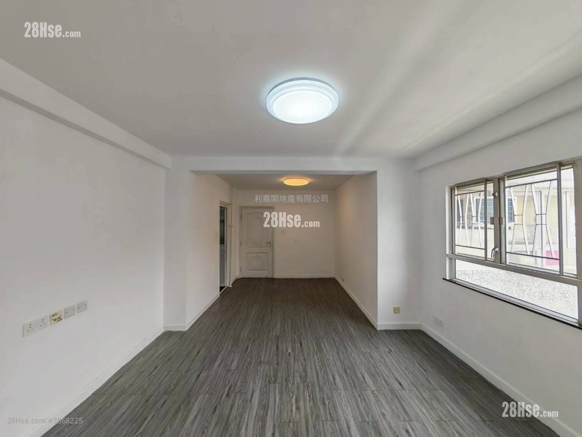 Serene Garden Sell 3 Bedrooms , 1 Bathroom 590 ft²