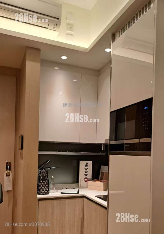 One Soho Rental 1 Bedroom , 1 Bathroom 285 ft²