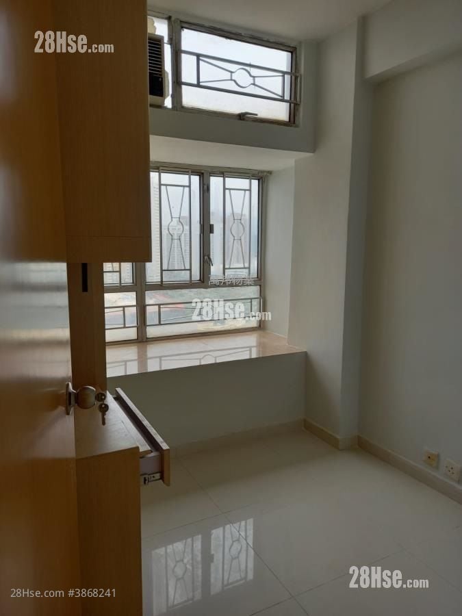 Tai Po Centre Rental 2 Bedrooms , 1 Bathroom 325 ft²