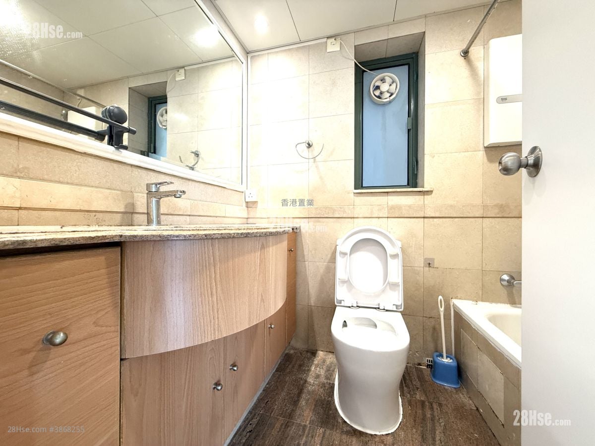 Island Harbourview Sell 3 Bedrooms , 2 Bathrooms 786 ft²