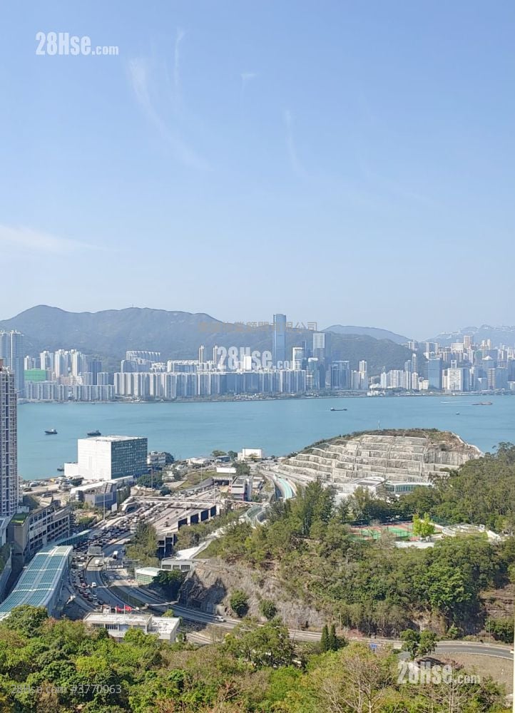 Hong Nga Court Sell 3 Bedrooms , 1 Bathroom 606 ft²