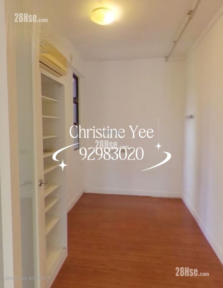 Ronsdale Garden Rental 3 Bedrooms , 2 Bathrooms 976 ft²
