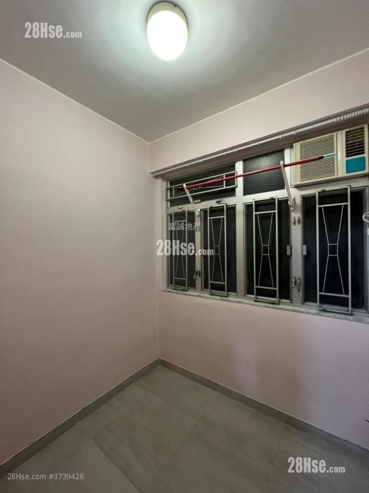 Che Cheung Building Sell 2 Bedrooms , 1 Bathroom 313 ft²