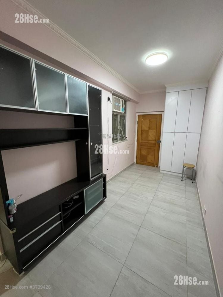 Che Cheung Building Sell 2 Bedrooms , 1 Bathroom 313 ft²