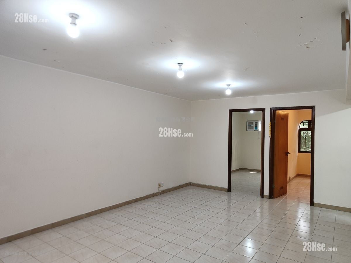 Village Rental 2 Bedrooms , 1 Bathroom 630 ft²