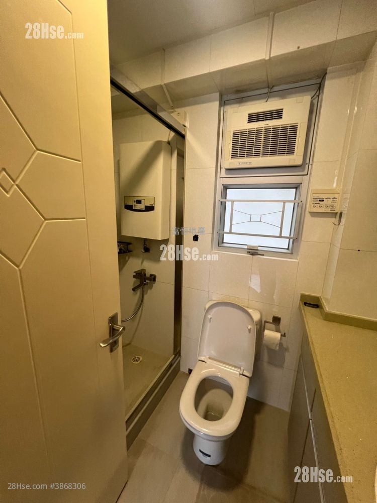 Whampoa Garden Sell 4 Bedrooms , 2 Bathrooms 681 ft²