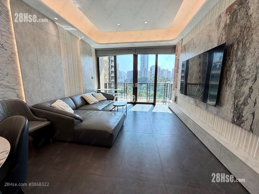 Grand Homm Sell 1,403 ft²