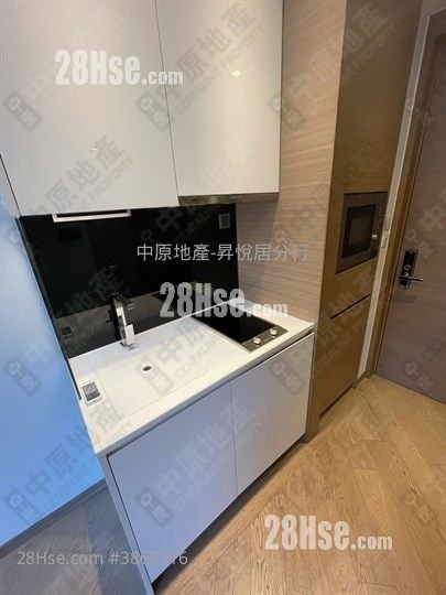 High One Sell Studio , 1 Bathroom 193 ft²
