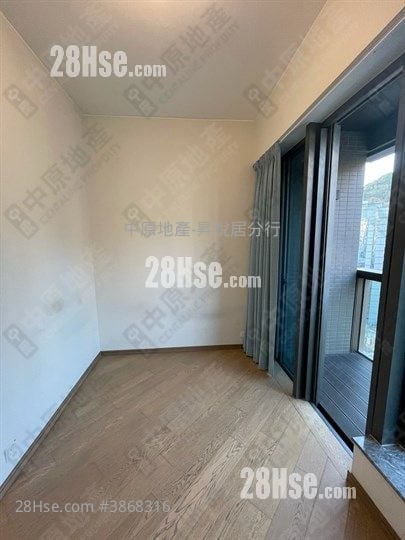 High One Sell Studio , 1 Bathroom 193 ft²