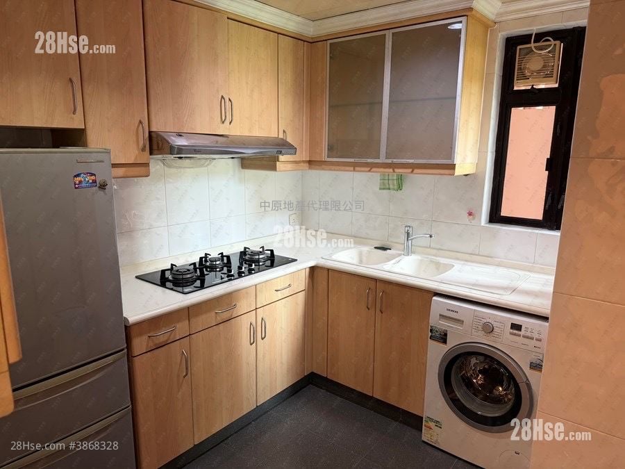 Castello Sell 3 Bedrooms , 2 Bathrooms 873 ft²