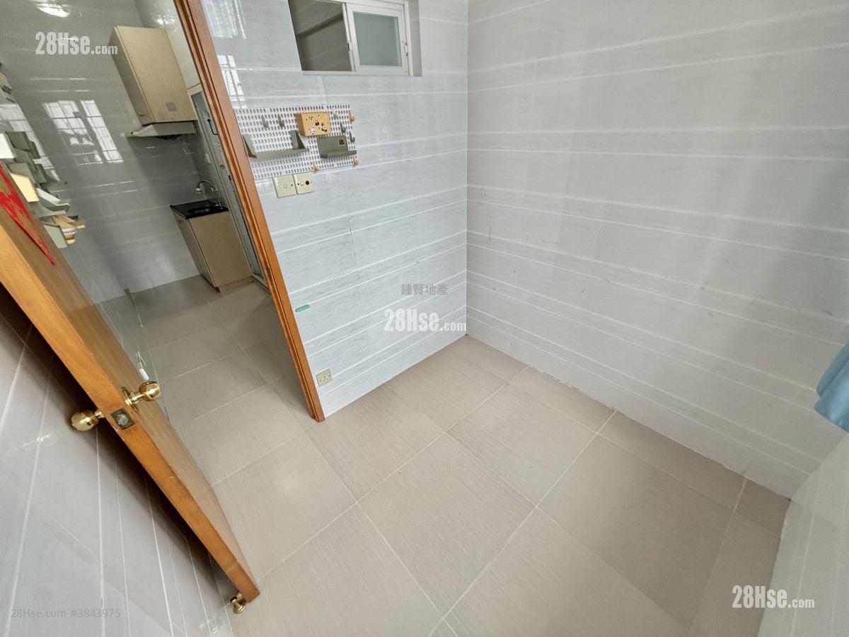 Wing Lok Building Rental 1 Bedroom , 1 Bathroom 155 ft²