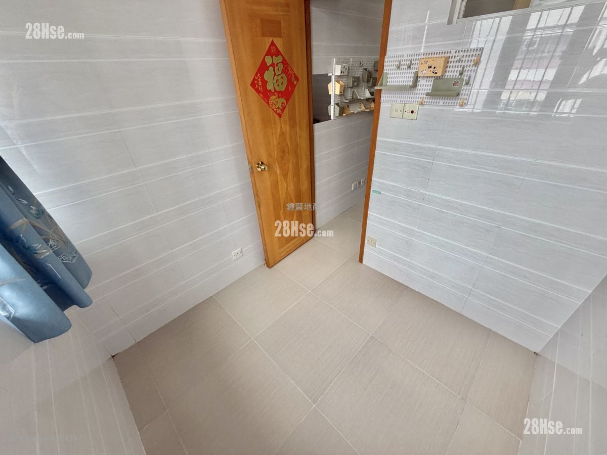 Wing Lok Building Rental 1 Bedroom , 1 Bathroom 155 ft²