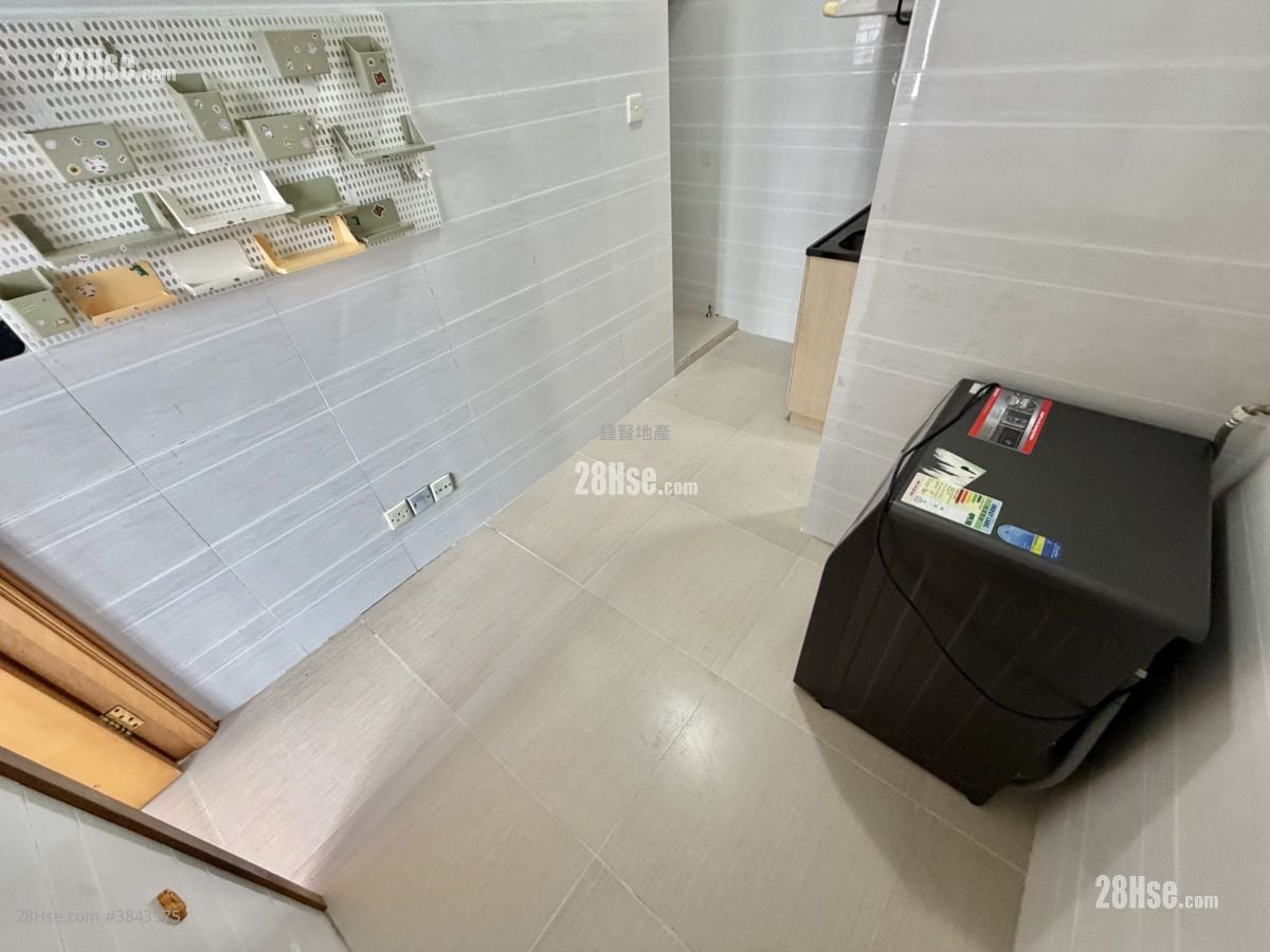 Wing Lok Building Rental 1 Bedroom , 1 Bathroom 155 ft²