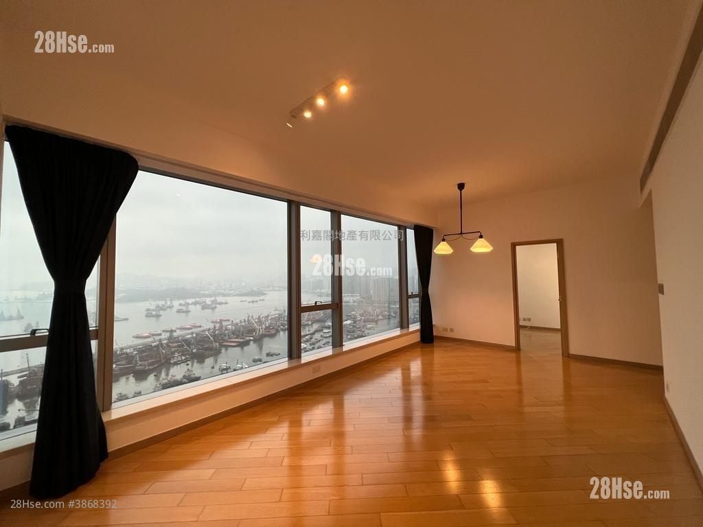 The Cullinan Sell 4 Bedrooms , 3 Bathrooms 1,294 ft²