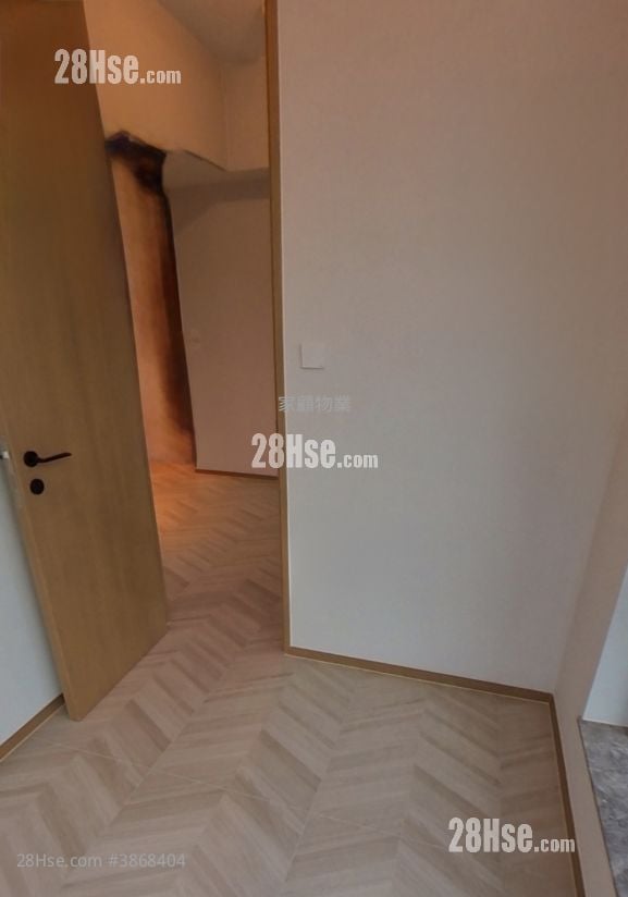 Eight Southpark Rental 349 ft²