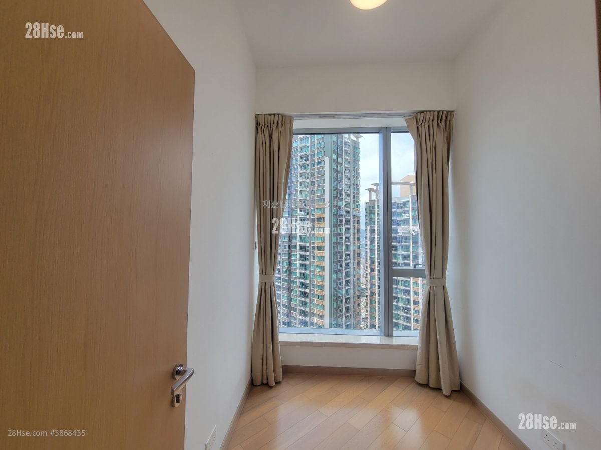 The Cullinan Sell 3 Bedrooms , 2 Bathrooms 949 ft²