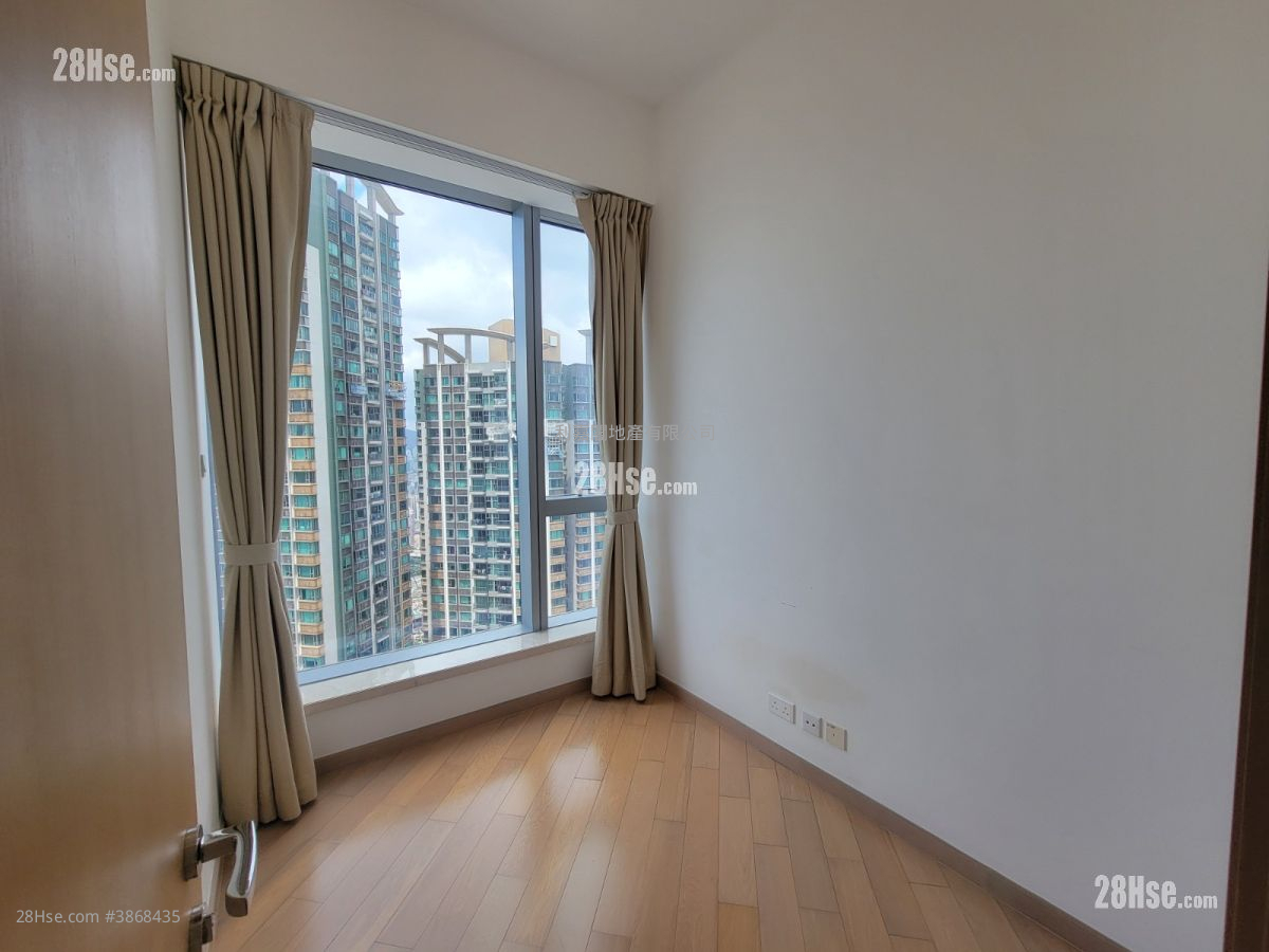 The Cullinan Sell 3 Bedrooms , 2 Bathrooms 949 ft²