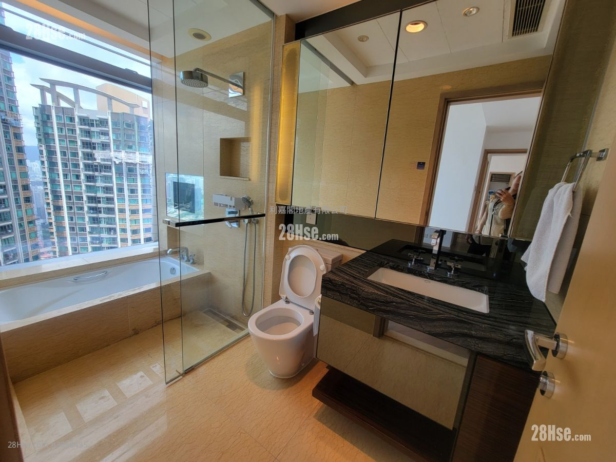 The Cullinan Sell 3 Bedrooms , 2 Bathrooms 949 ft²