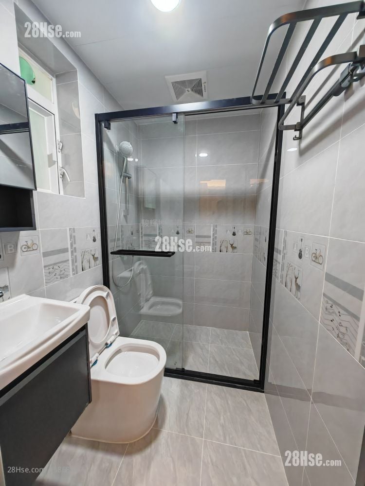 Hoi To Building Rental Studio , 1 Bathroom 160 ft²