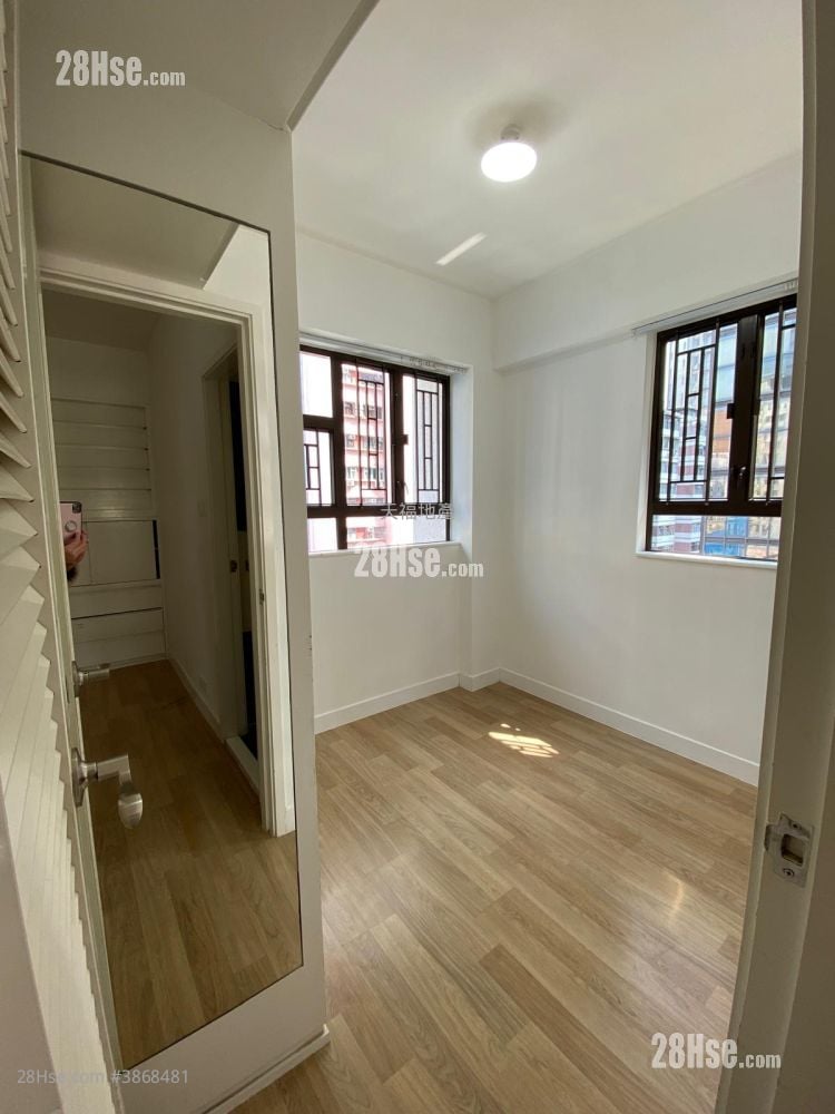 Fortune Building Sell 2 Bedrooms , 1 Bathroom 313 ft²