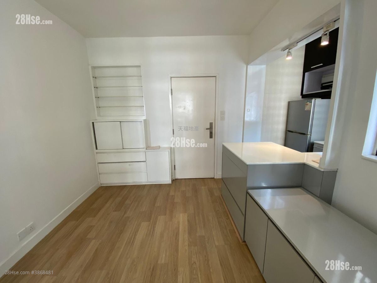 Fortune Building Sell 2 Bedrooms , 1 Bathroom 313 ft²