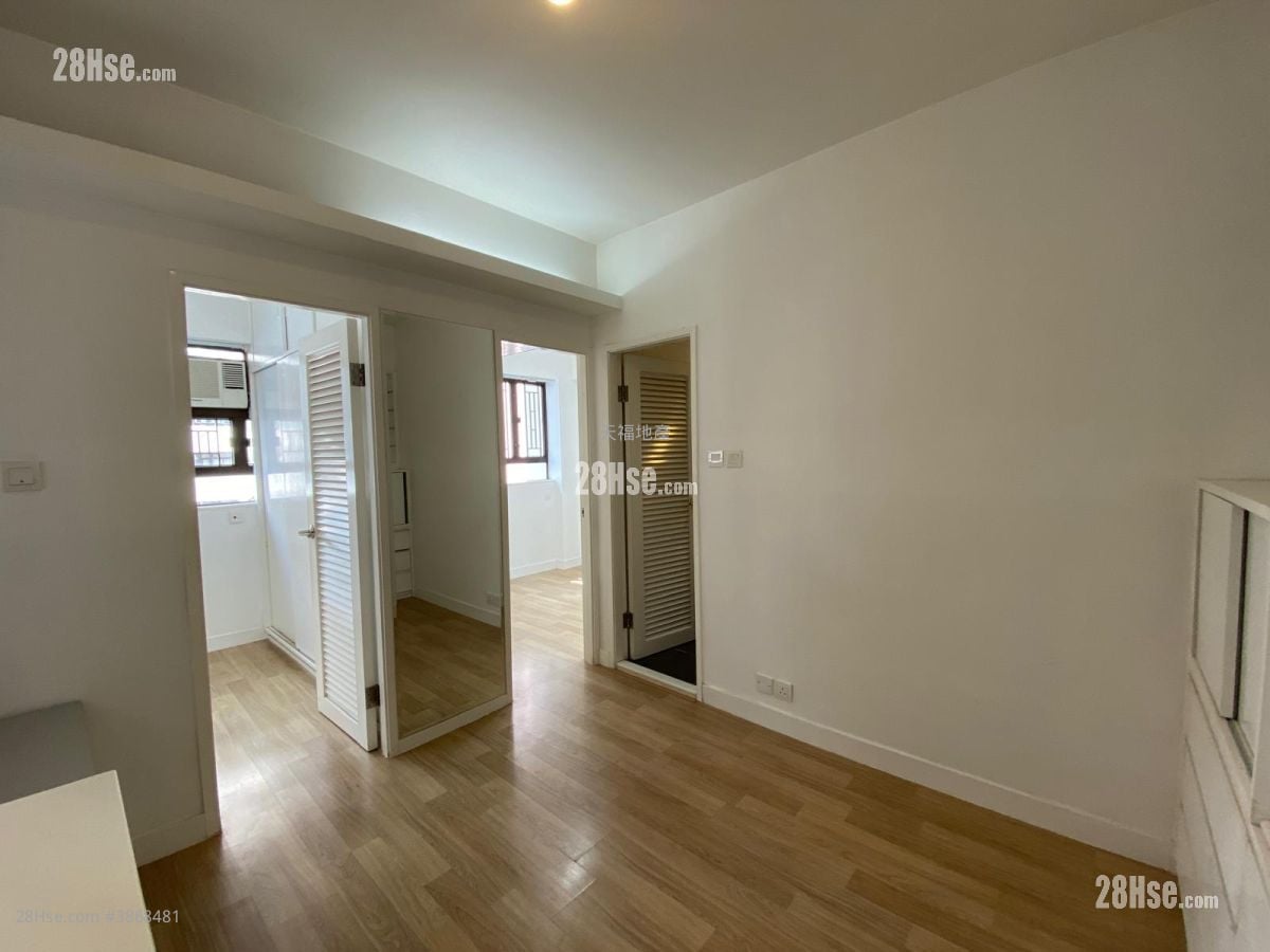 Fortune Building Sell 2 Bedrooms , 1 Bathroom 313 ft²