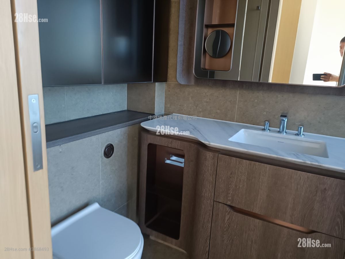 The Papillons Sell 3 Bedrooms , 2 Bathrooms 852 ft²