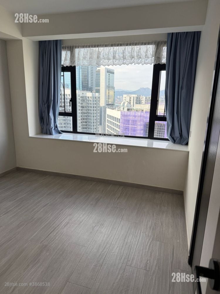 Kornhill Sell 3 Bedrooms , 2 Bathrooms 902 ft²