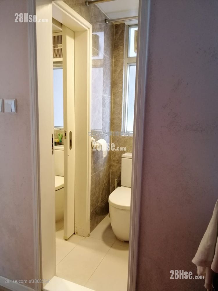 Bauhinia Garden Sell 3 Bedrooms , 2 Bathrooms 591 ft²