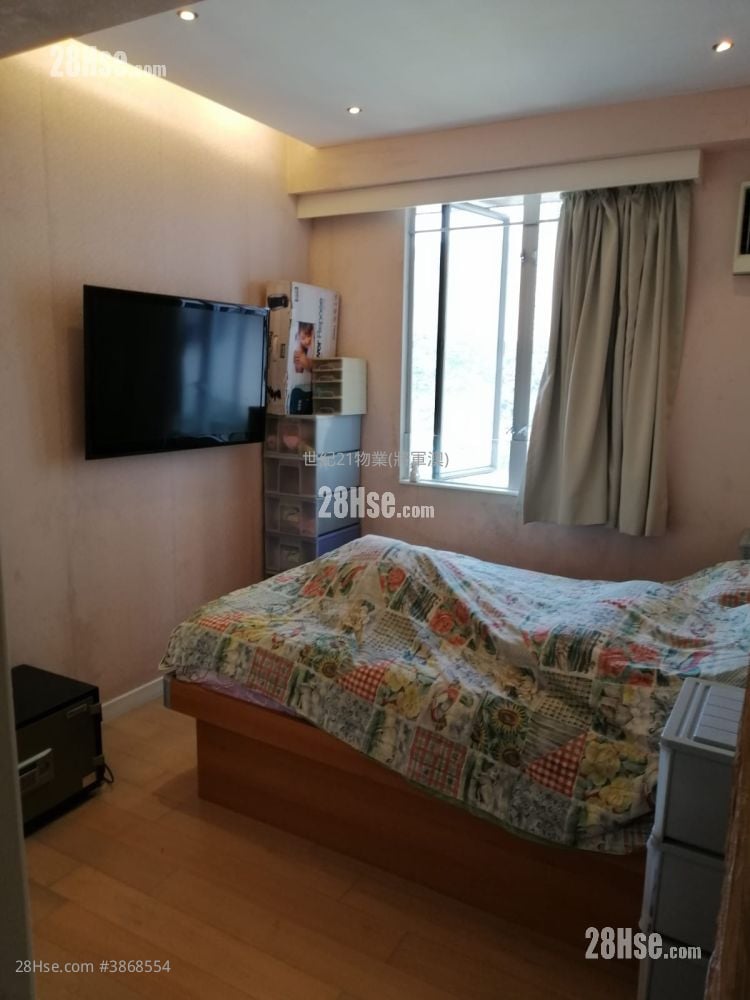 Bauhinia Garden Sell 3 Bedrooms , 2 Bathrooms 591 ft²