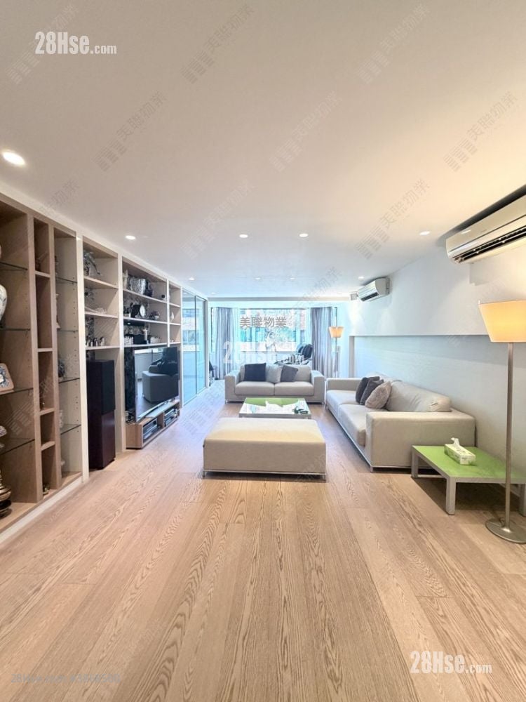 Sunderland Estate Sell 4 Bedrooms 2,138 ft²