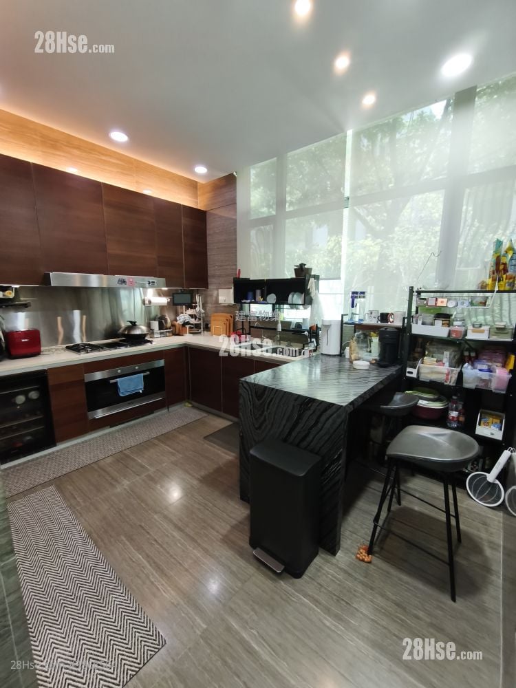 Phase I Of Park Villa Sell 5+ Bedrooms , 5+ Bathrooms 3,484 ft²