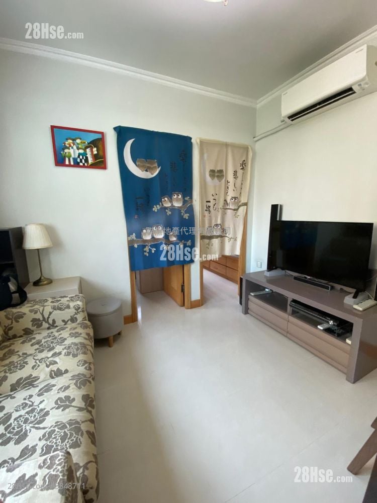 Cheong Wan Mansion Sell 2 Bedrooms , 1 Bathroom 346 ft²