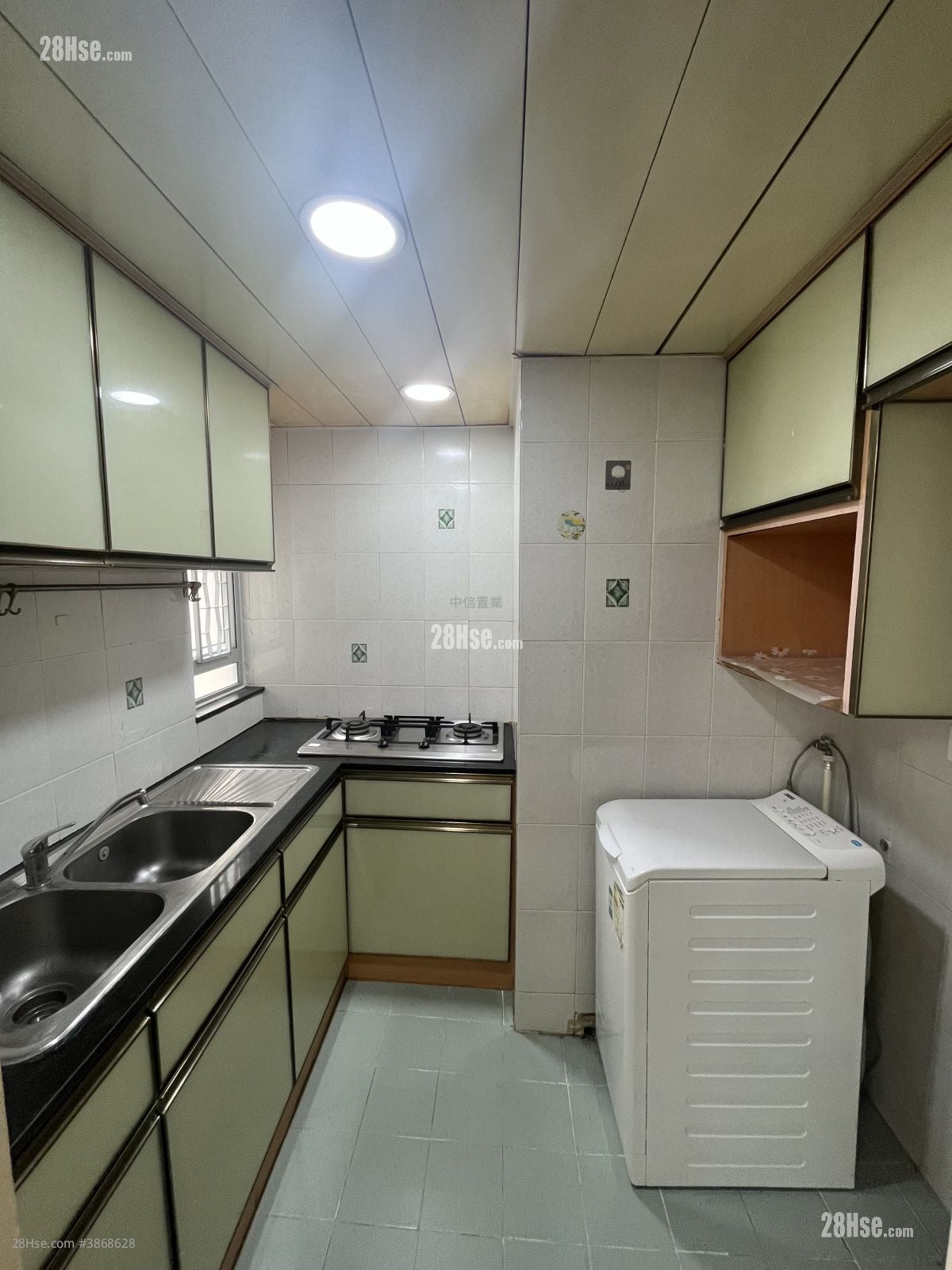 Wyler Gardens Rental 2 Bedrooms , 1 Bathroom 336 ft²