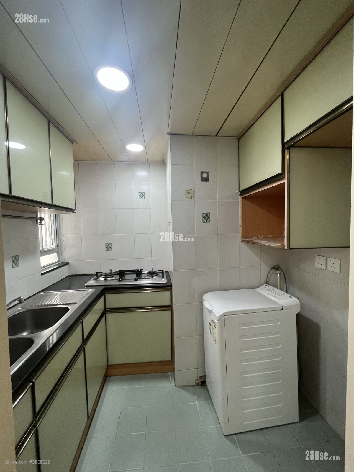 Wyler Gardens Rental 2 Bedrooms , 1 Bathroom 336 ft²