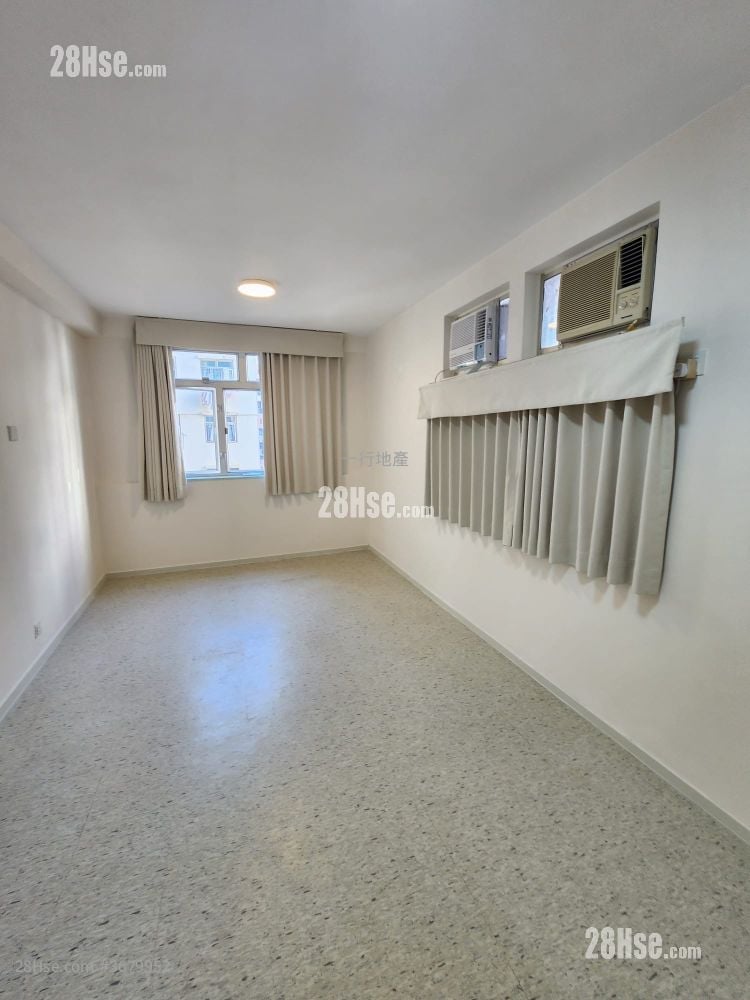 Bedford Gardens Rental 2 Bedrooms , 1 Bathroom 606 ft²