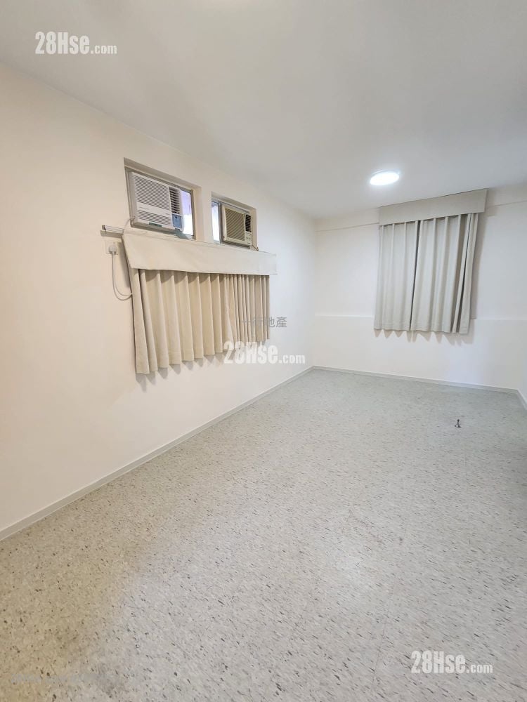 Bedford Gardens Rental 2 Bedrooms , 1 Bathroom 606 ft²