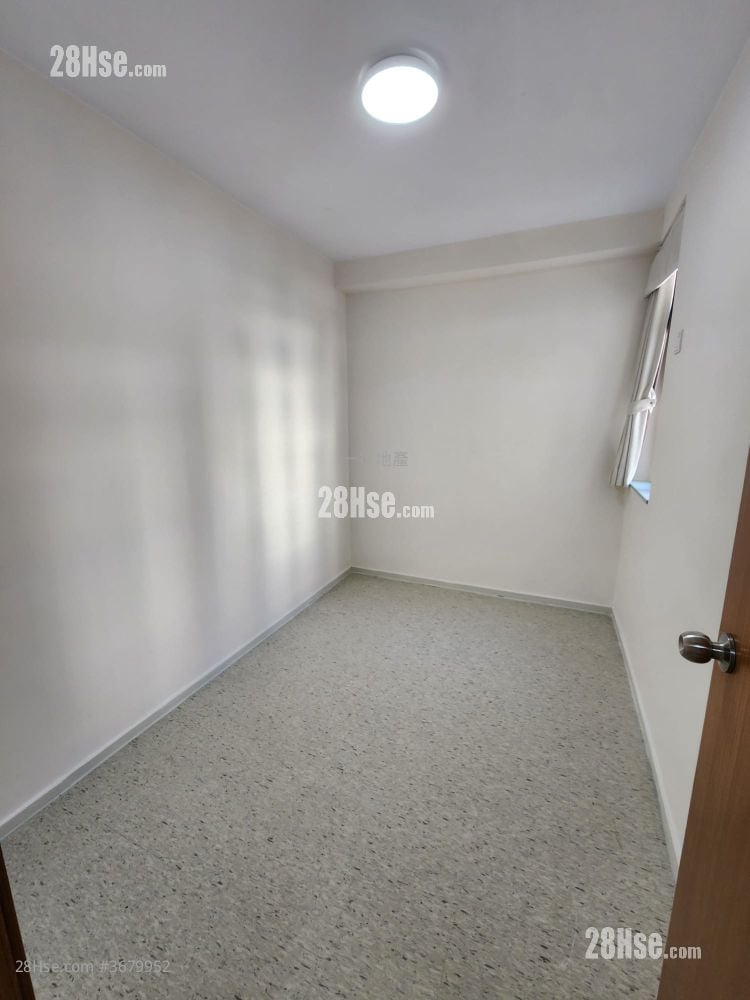 Bedford Gardens Rental 2 Bedrooms , 1 Bathroom 606 ft²