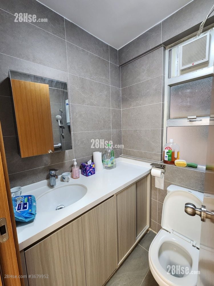 Bedford Gardens Rental 2 Bedrooms , 1 Bathroom 606 ft²