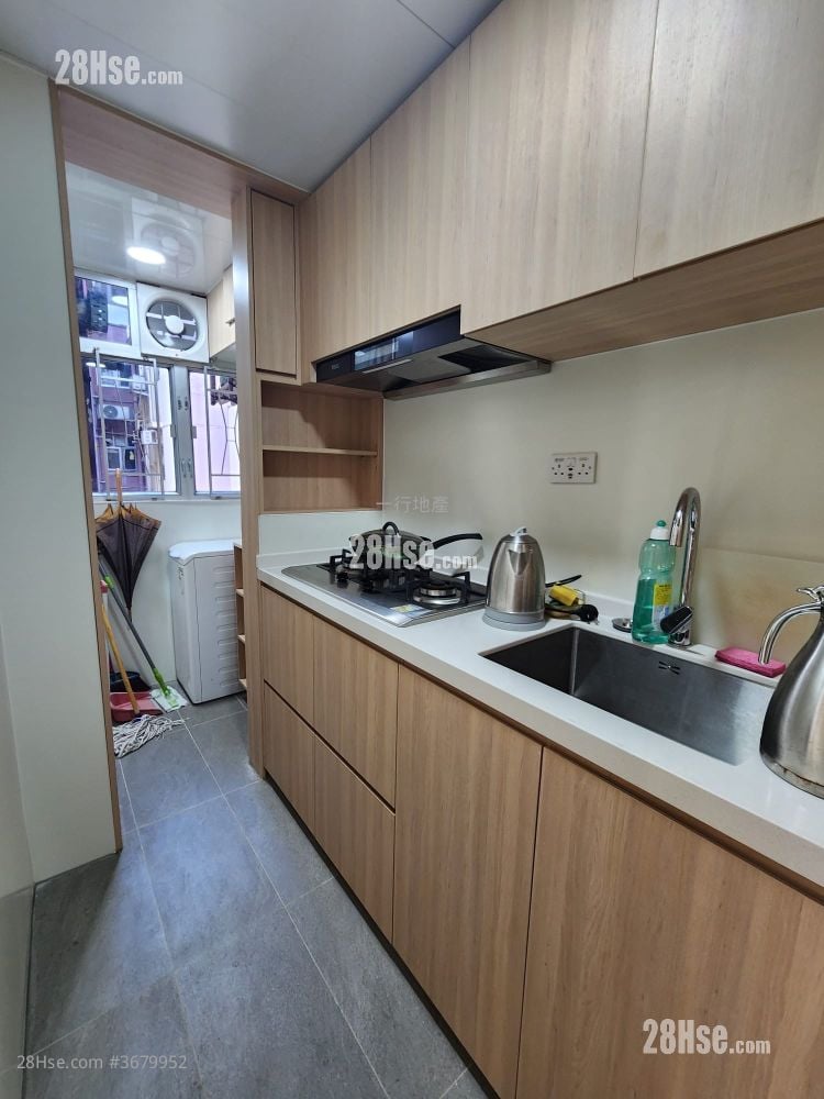 Bedford Gardens Rental 2 Bedrooms , 1 Bathroom 606 ft²