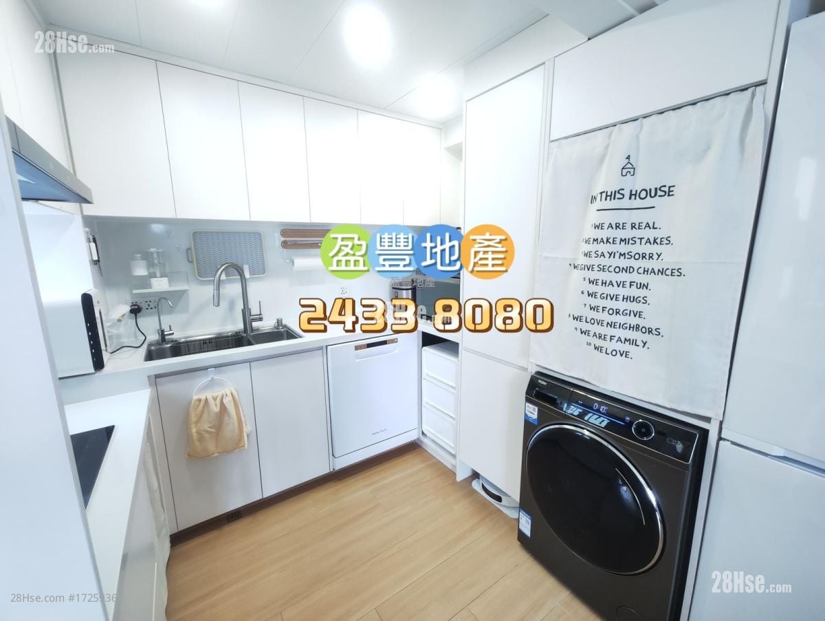 Marina Garden Sell 3 Bedrooms , 2 Bathrooms 646 ft²