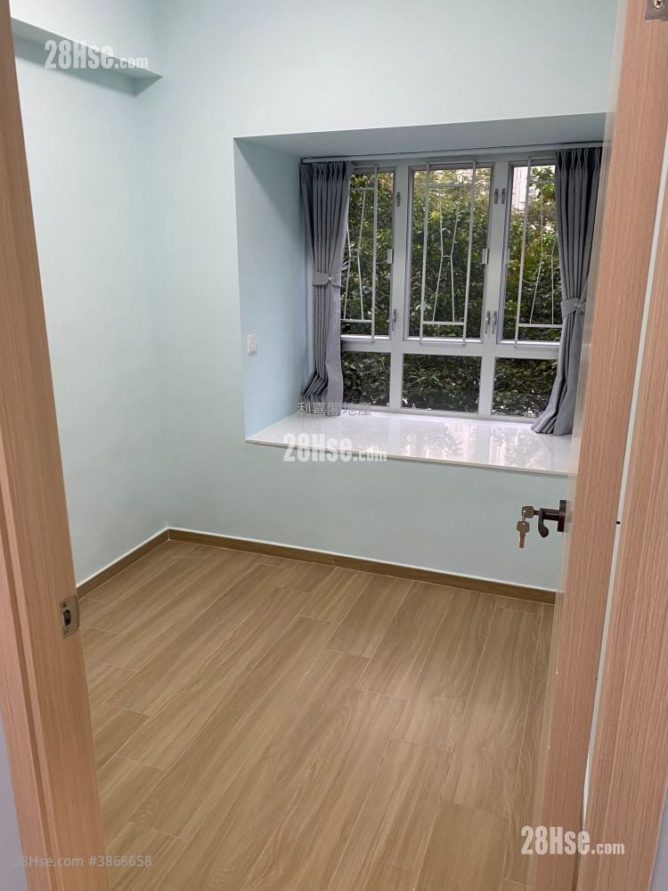 Tai Po Centre Sell 2 Bedrooms 407 ft²
