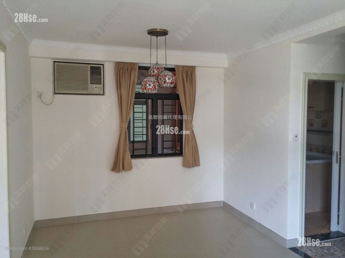 New Town Plaza Sell 3 Bedrooms , 2 Bathrooms 640 ft²