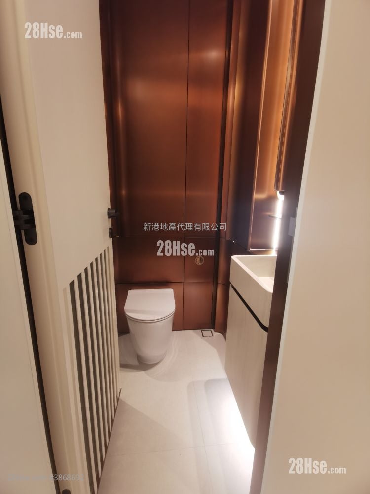 Baker Circle Euston Rental Studio , 1 Bathroom 222 ft²