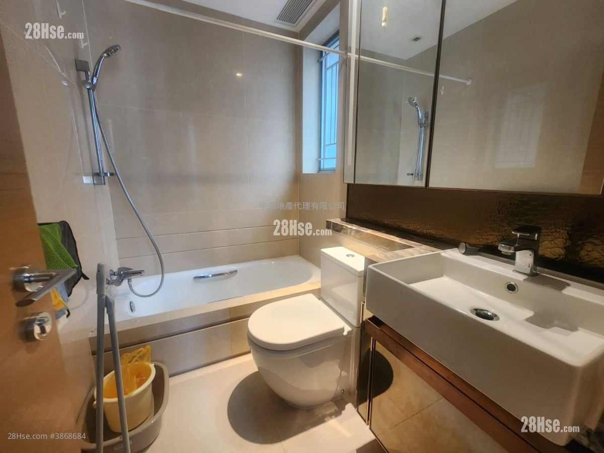 Century Link Rental 2 Bedrooms 484 ft²