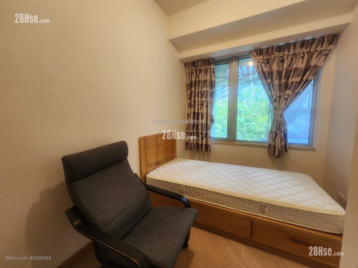 Century Link Rental 2 Bedrooms 484 ft²