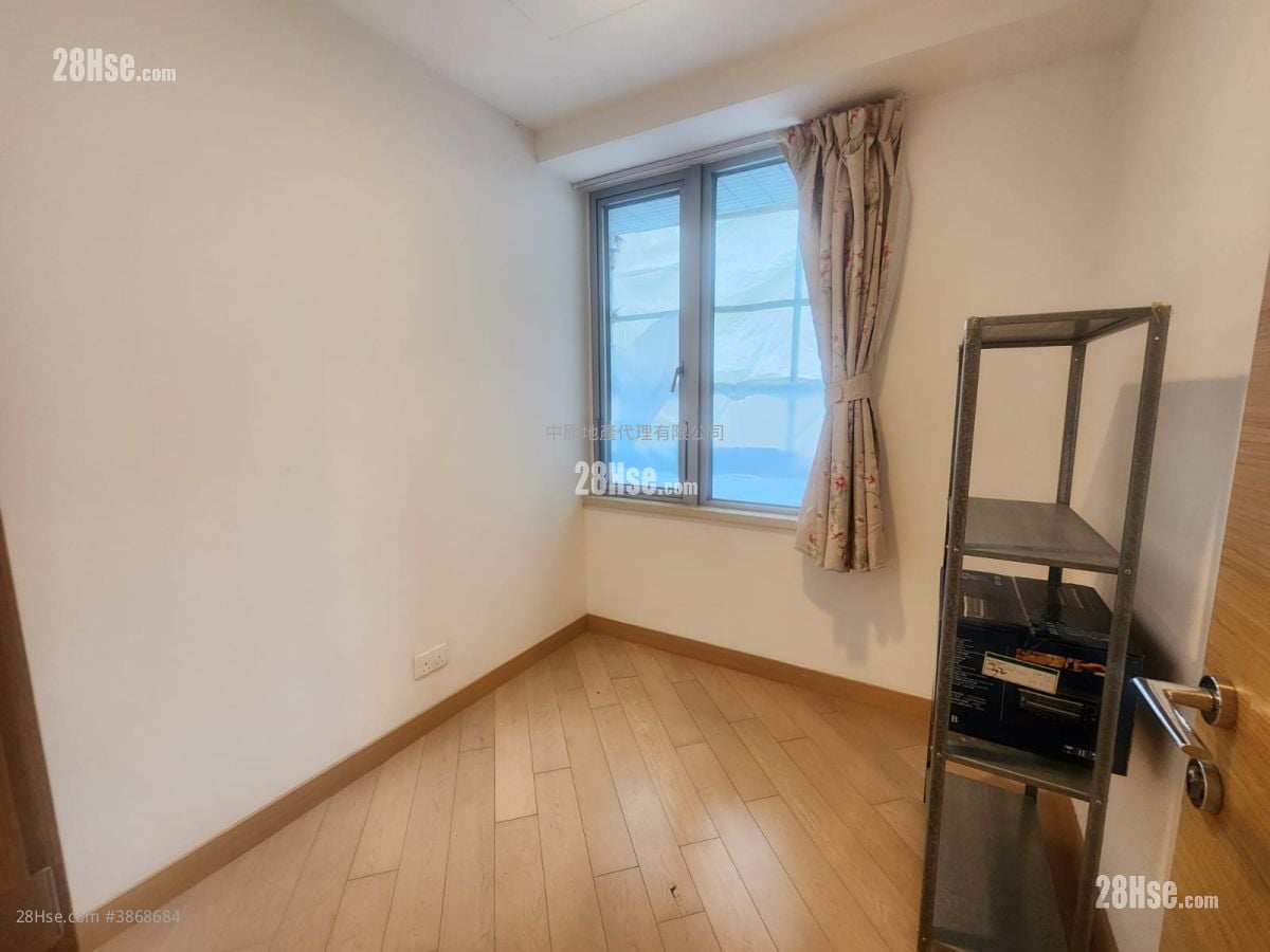 Century Link Rental 2 Bedrooms 484 ft²