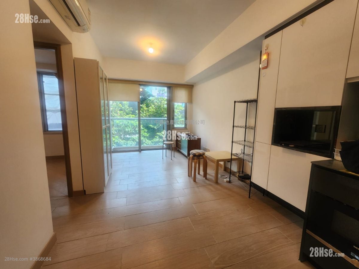 Century Link Rental 2 Bedrooms 484 ft²