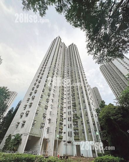 Kam On Court Sell 2 Bedrooms , 1 Bathroom 401 ft²