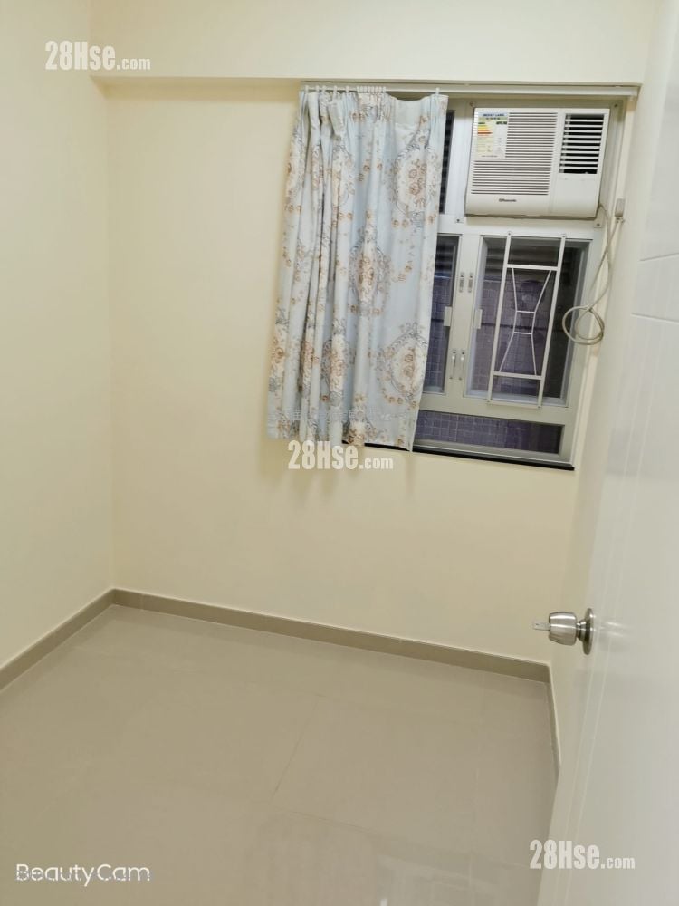 Chong Tak Building Rental 3 Bedrooms , 1 Bathroom 424 ft²